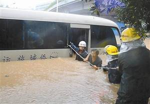 暴雨過后的追問 城市能否應(yīng)對極端天氣