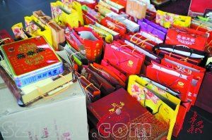 廣州機(jī)關(guān)單位月餅堆滿傳達(dá)室 一連幾周沒(méi)人領(lǐng)