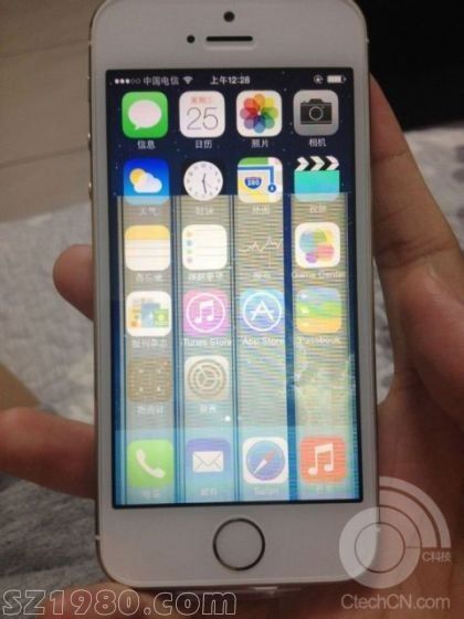 土豪金iPhone5S被爆屏幕問題 陷 花屏門 