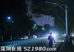 廣州一盞節(jié)能路燈3.6萬(wàn)元 換個(gè)電池幾千元