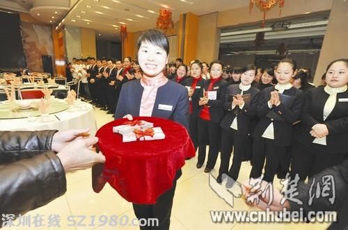 武漢上演三個(gè)關(guān)于意外之財(cái)?shù)恼媸?結(jié)局大不同