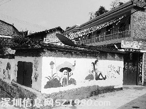 　　丘北縣平龍村的喜洋洋幼兒園，警方稱，該園負(fù)責(zé)人的母親趙建芝對同村的佳佳幼兒園下了毒。 慈亞圣 圖
