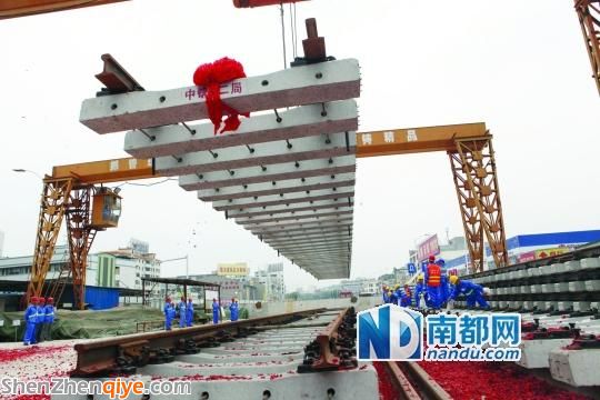 東莞軌道交通2號線開始鋪軌 明年底通車