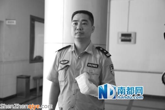 <a href=http://www.hnyueyi.com.cn/shenzhen/ target=_blank class=infotextkey>深圳</a>司機(jī)酒駕撞死人后逃跑 扭斷交警手指