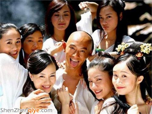 男子利用查詢漏洞娶4名妻子 行為不檢堪稱現(xiàn)實(shí)版韋小寶