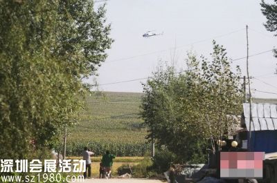 警方出動直升機(jī)對疑似發(fā)現(xiàn)地點搜尋