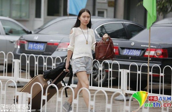 北影副校長(zhǎng)回應(yīng)學(xué)生撞臉：符合培養(yǎng)目標(biāo)
