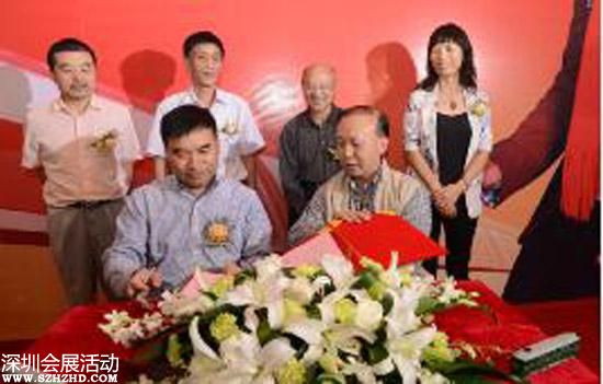 廣鐵恢復列車商業(yè)冠名 兩冠名列車成功首發(fā)