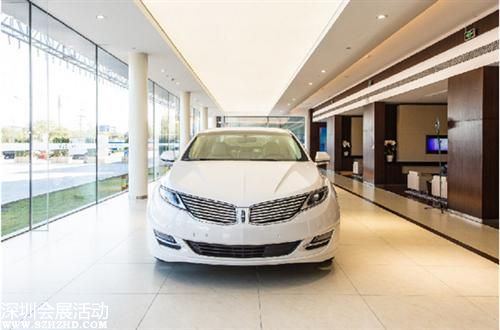 中型豪華轎車林肯MKZ