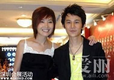 趙本山老婆高挑美艷 揭矮挫丑男星的神秘嬌妻【2】