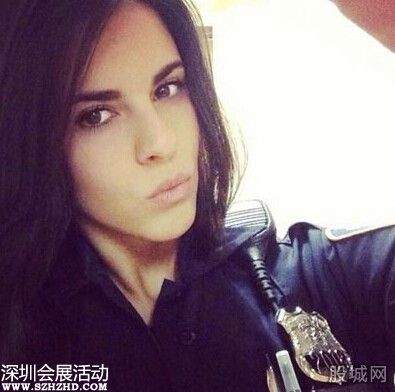 女警察曬性感照遭處分