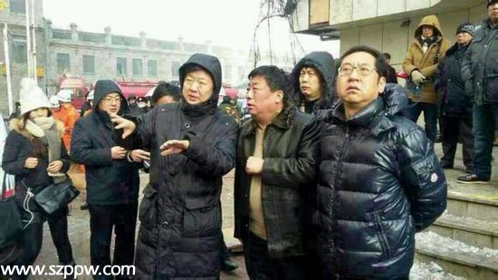 哈爾濱市委秘書長回應(yīng)穿萬元羽絨服指揮救災(zāi)(圖)