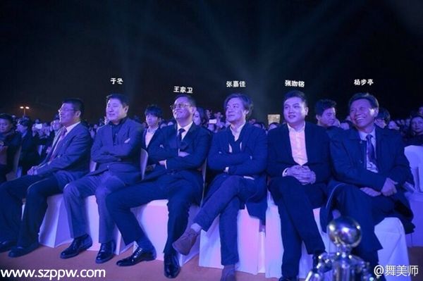 知名博主曝光奶茶妹妹新歡 影視圈投資人