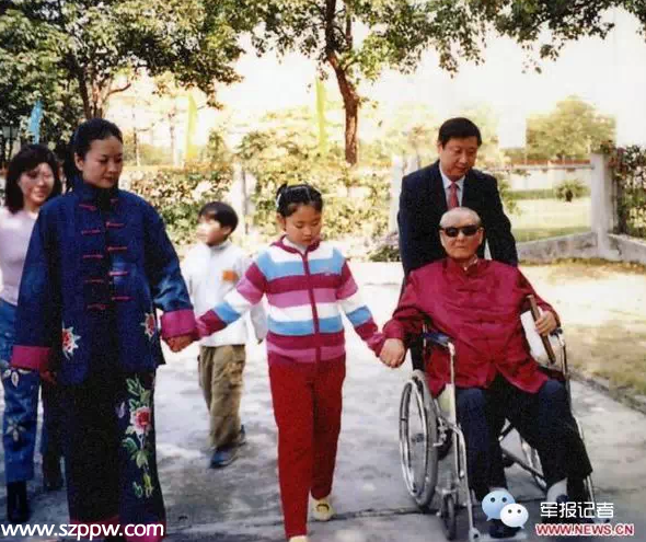 彭麗媛談幸福家庭生活:我的家庭同老百姓一樣