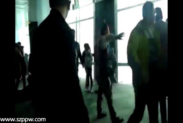 內(nèi)地游客在臺(tái)北101大樓疑搶廁所打架（圖）