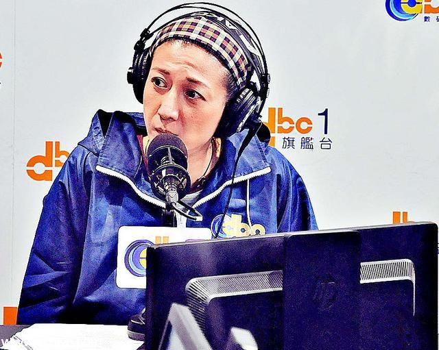 吳綺莉自責(zé)當(dāng)媽不稱職 不會阻止女兒見成龍