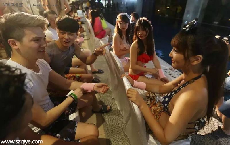南京比基尼相親 姑娘們前凸后翹