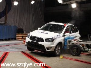 雙龍汽車 愛騰 2014款 2.3L 兩驅(qū)自動(dòng)精英汽油版