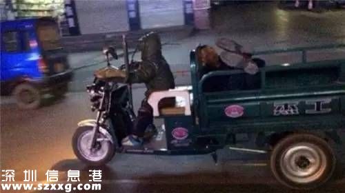 4歲男孩車技老練 盤點(diǎn)小孩開(kāi)車事件