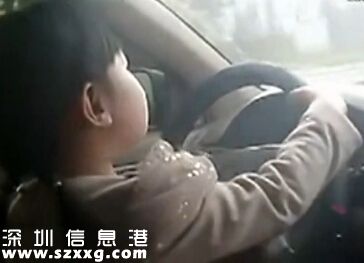 4歲男孩車技老練 盤點(diǎn)小孩開(kāi)車事件