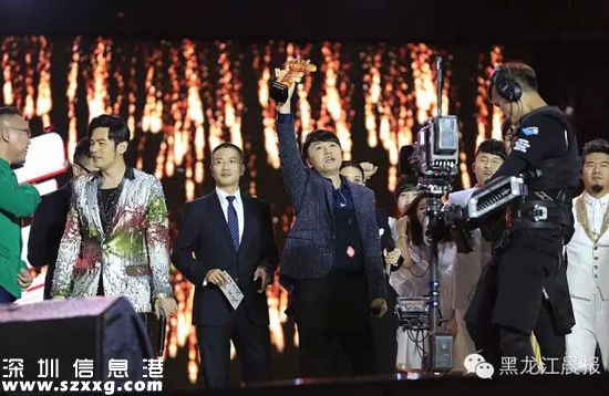 2012年，發(fā)布《已是兩條路上的人》、《一朝芳草碧連天》等翻唱歌曲。2014年，參加在新疆昌吉舉辦的“絲路庭州音樂節(jié)”。2015年，參加浙江衛(wèi)視《中國好聲音第四季》的比賽，獲得那英組冠軍、全國五強；同年，推出個人民謠單曲《仙女山的月亮》。