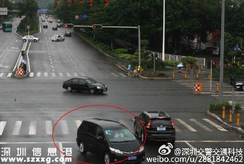 深圳(www.hnyueyi.com.cn)小汽車最離譜逆行 一般人無法理解？