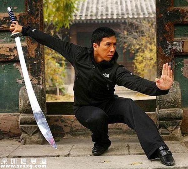 甄子丹曬練功照