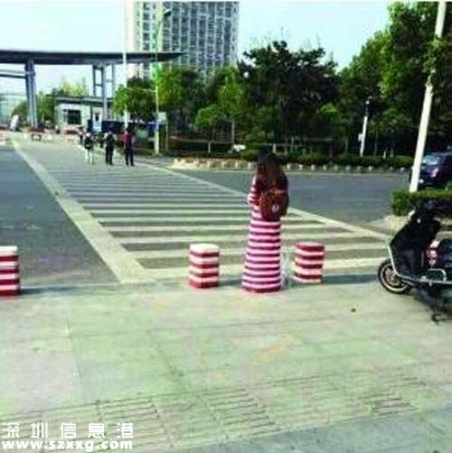 女生與隔離墩撞衫只怪個子不夠高裙子拖了地？隔離墩成精了