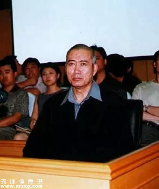 慕綏新