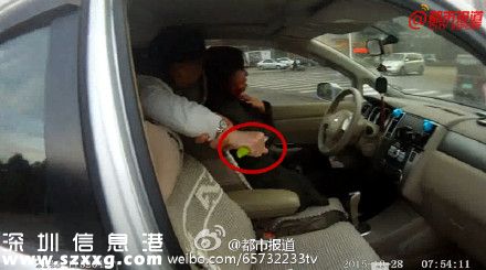 女司機(jī)開(kāi)車(chē)途中遭后座女子割喉 