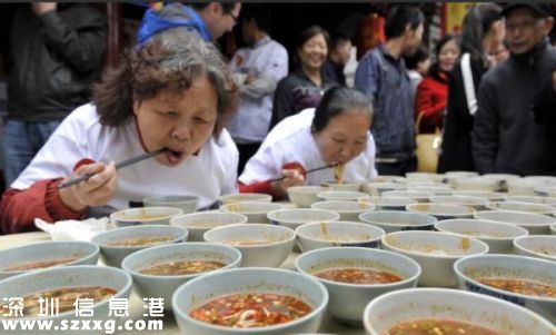 天下有免費(fèi)的午餐 游客吃面獲白吃證 網(wǎng)友自愧不如