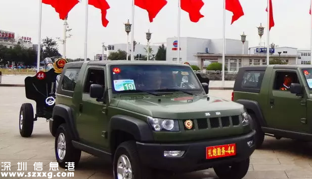 叫專車竟然來了輛閱兵車 神州專車9.3閱兵車登陸深圳(www.hnyueyi.com.cn)
