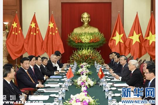 11月5日，中共中央總書記、國(guó)家主席習(xí)近平在河內(nèi)同越共中央總書記阮富仲舉行會(huì)談。 新華社記者李學(xué)仁攝