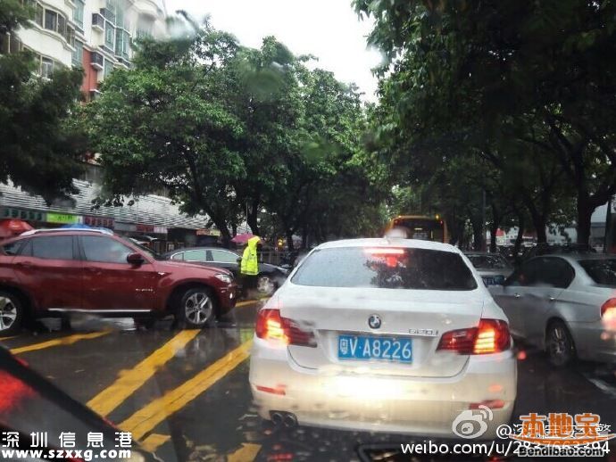 深圳暴雨為何不發(fā)布紅暴？上不上學(xué)家長很糾結(jié)