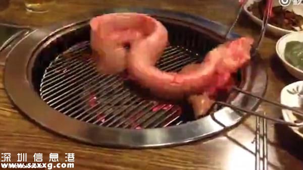 韓國餐廳烤活鰻魚 太殘忍嚇壞網(wǎng)友(圖)