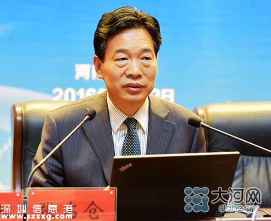 河南省社科院院長(zhǎng)張占倉。