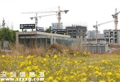 北京地鐵次渠南站外多荒地 被稱(chēng)“最荒涼站”