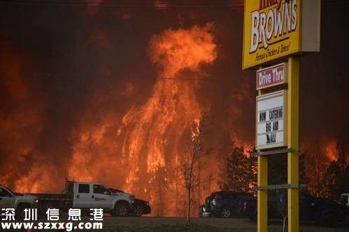加拿大在燃燒！山火失控，10萬(wàn)人逃離，城市一片廢墟……