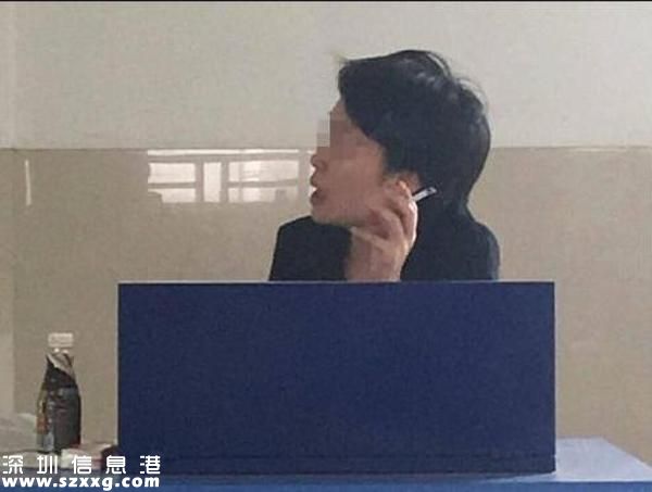 曝女教師上課抽煙