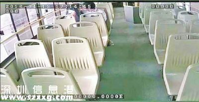 男女公交車上調(diào)情被罵 瘋狂激吻半小時(shí)引乘客不滿（組圖）