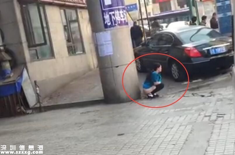 網(wǎng)曝大連火車站附近一女子當街便溺 網(wǎng)友：憋急了？