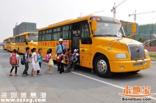 江蘇泰州校車事故1幼兒死亡 網(wǎng)曝特警與家長(zhǎng)搶尸體