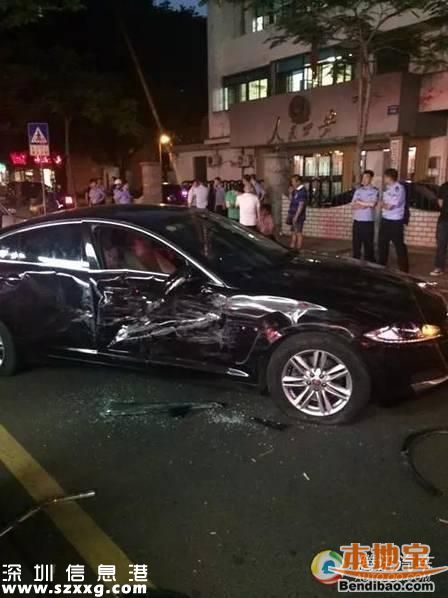 廈門(mén)路虎猛撞捷豹 旁邊觀眾竟都拍手叫好(視頻)