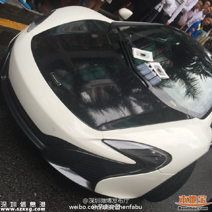 深圳男子開拉風(fēng)車被查 車牌過期涉嫌毒駕(圖)