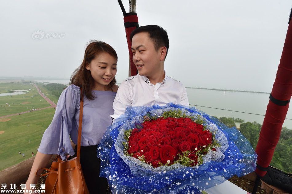 男子乘熱氣球求婚