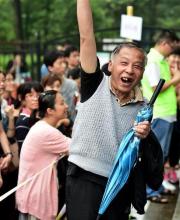 排隊搖號進幼兒園 網友直呼幼兒園都要上不起了嗎？