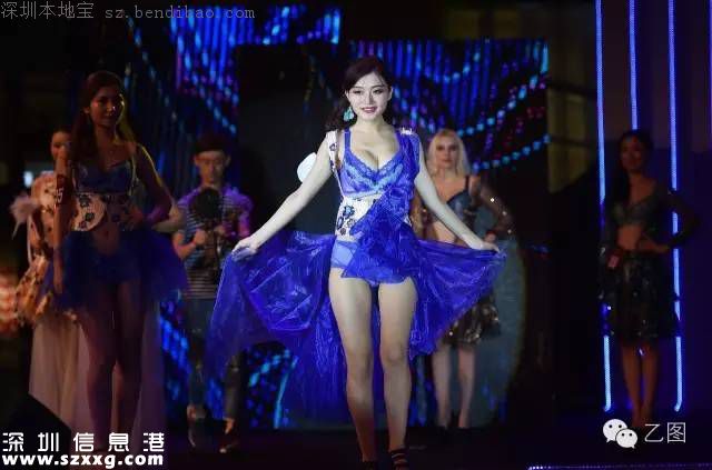 胸模大賽辣媽奪冠 領(lǐng)2歲孩子亮相(圖)