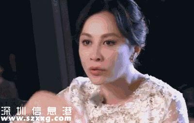 劉嘉玲攬老公合影 梁朝偉為什么露出這個(gè)表情？（組圖）