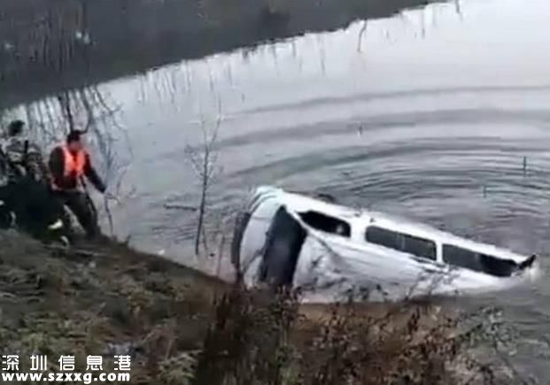 湖北載20人客車墜湖 已致18死