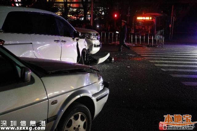 深圳公交車失控沖向人群 致1人死亡4車受損